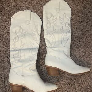 White Western Cowboy Boots
